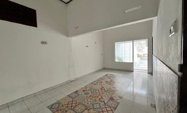 Disewakan Bangunan ex guest house jl Kampar dekat Sutos, Ciwo