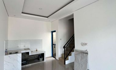 RUMAH MURAH DUA LANTAI DENGAN VIEW GUNUNG DI CLUSTER MEWAH PUDAKPAYUNG