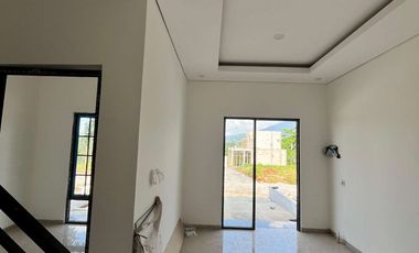RUMAH MURAH DUA LANTAI DENGAN VIEW GUNUNG DI CLUSTER MEWAH PUDAKPAYUNG
