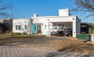 CASA EN VENTA - PRADERAS - SAN LORENZO CHICO