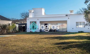 CASA EN VENTA - PRADERAS - SAN LORENZO CHICO