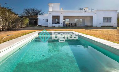 CASA EN VENTA - PRADERAS - SAN LORENZO CHICO