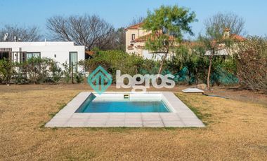 CASA EN VENTA - PRADERAS - SAN LORENZO CHICO