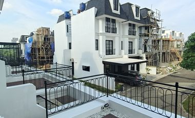 Rumah dijakarta selatan nempel MRT Lebak bulus dan pondok indah