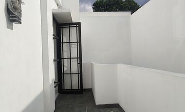 Rumah dijakarta selatan nempel MRT Lebak bulus dan pondok indah