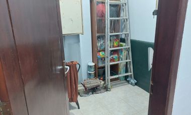 DISEWAKAN RUMAH DEKAT SDK SANG TIMUR