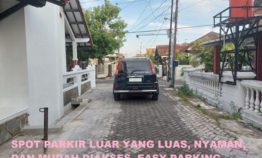 DISEWAKAN RUMAH DEKAT SDK SANG TIMUR