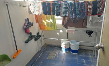 DISEWAKAN RUMAH DEKAT SDK SANG TIMUR