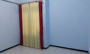 DISEWAKAN RUMAH DEKAT SDK SANG TIMUR