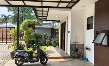 Rumah mewah, bagus dalam cluster siap huni di Cilandak