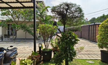 Rumah mewah, bagus dalam cluster siap huni di Cilandak