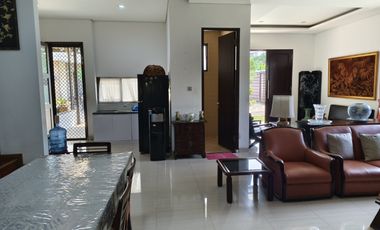 Rumah mewah, bagus dalam cluster siap huni di Cilandak