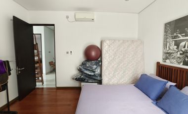 Rumah mewah, bagus dalam cluster siap huni di Cilandak