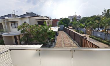 Rumah mewah, bagus dalam cluster siap huni di Cilandak