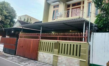 Rumah mewah di sumber banjarsari solo kota