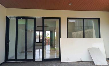 Dijual Townhouse baru area km 5