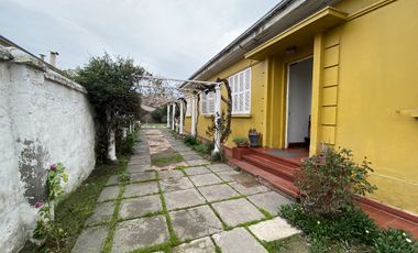 CASA EN MACUL AMPLIA Y BIEN UBICADA CON PATIO GRANDE