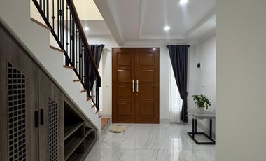Rumah di jalan gaharu Cipete - lokasi strategis