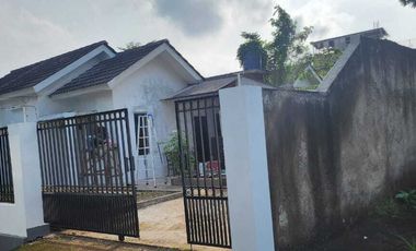 RUMAH DENGAN HALAMAN LUAS HARVEST CITY