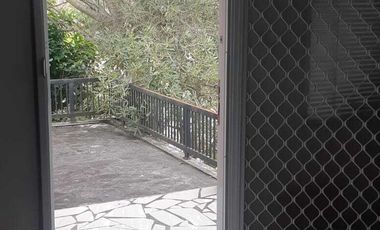 rumah cantik minimalis 2 lantai di daun village