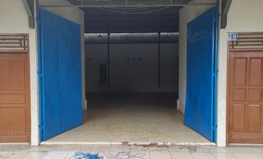 Gudang Di Belakang Pasar Induk TU Dekat Jalan Baru Sholeh Iskandar