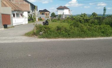 Tanah Bagus Pinggir Jalan di Selatan Pasar Kotagede Cocok Untuk Usaha