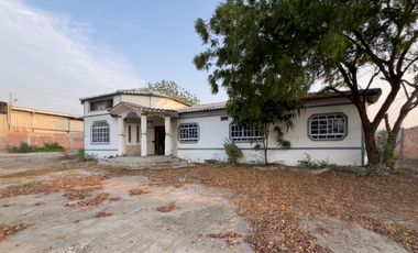 Casa con Altillo en Terreno Esquinero en venta – Jaramijó, Manabí