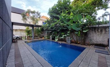 Rumah 2 lantai di Bintaro Cluster ada Private kolam renang Dewasa