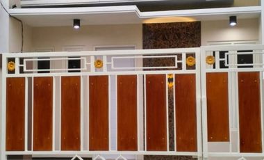 Rumah cantik dan luas Rungkut dekat kampus UPN