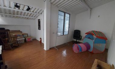 Villa de 4 dormitorios en Kennedy Nueva