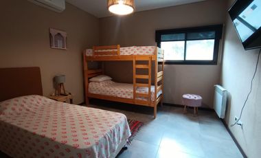 Casa en venta - 5 Dormitorios 4 Baños - Pinamar