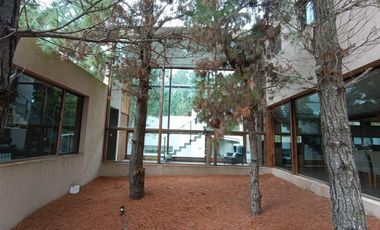 Casa en venta - 5 Dormitorios 4 Baños - Pinamar