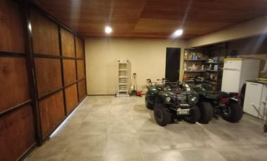 Casa en venta - 5 Dormitorios 4 Baños - Pinamar