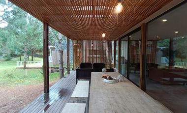 Casa en venta - 5 Dormitorios 4 Baños - Pinamar