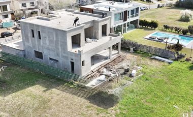 Casa de 5 Ambientes en Venta en La Reserva Cardales