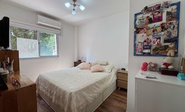 DEPARTAMENTO 2 AMBIENTES CON AMPLIO JARDÍN
