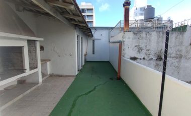 PH en venta - 4 Dormitorios 4 Baños - La Plata