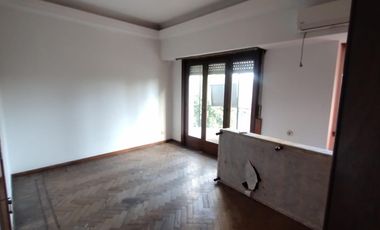 PH en venta - 4 Dormitorios 4 Baños - La Plata