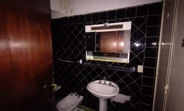 PH en venta - 4 Dormitorios 4 Baños - La Plata