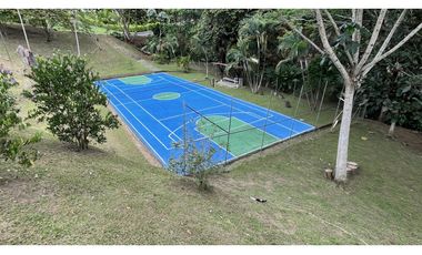 VENTA DE CASA CAMPESTRE EN ARMENIA, QUINDO, COLOMBIA