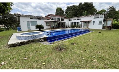 VENTA DE CASA CAMPESTRE EN ARMENIA, QUINDO, COLOMBIA