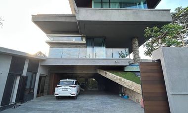 Luxury villa with tropical modern design di Nusa Dua Bali