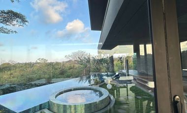 Luxury villa with tropical modern design di Nusa Dua Bali