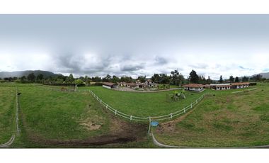 Exclusiva Finca Campestre con Pesebreras en Tenjo