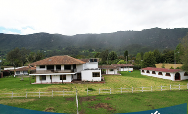 Exclusiva Finca Campestre con Pesebreras en Tenjo