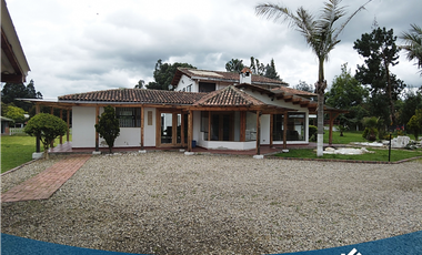 Exclusiva Finca Campestre con Pesebreras en Tenjo