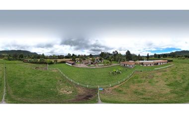 Exclusiva Finca Campestre con Pesebreras en Tenjo