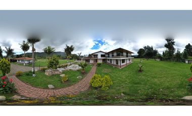 Exclusiva Finca Campestre con Pesebreras en Tenjo