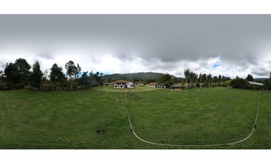 Exclusiva Finca Campestre con Pesebreras en Tenjo