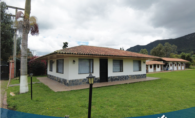 Exclusiva Finca Campestre con Pesebreras en Tenjo